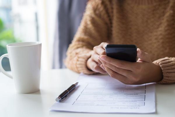 check cheating spouse's financial status